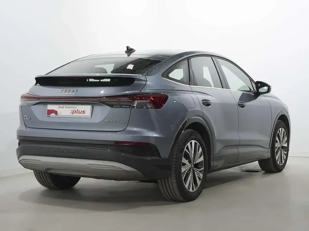 Usado Audi Q4 Sportback e-tron Advanced Plus 150 kW (204 CV) 2023 Azul SUV