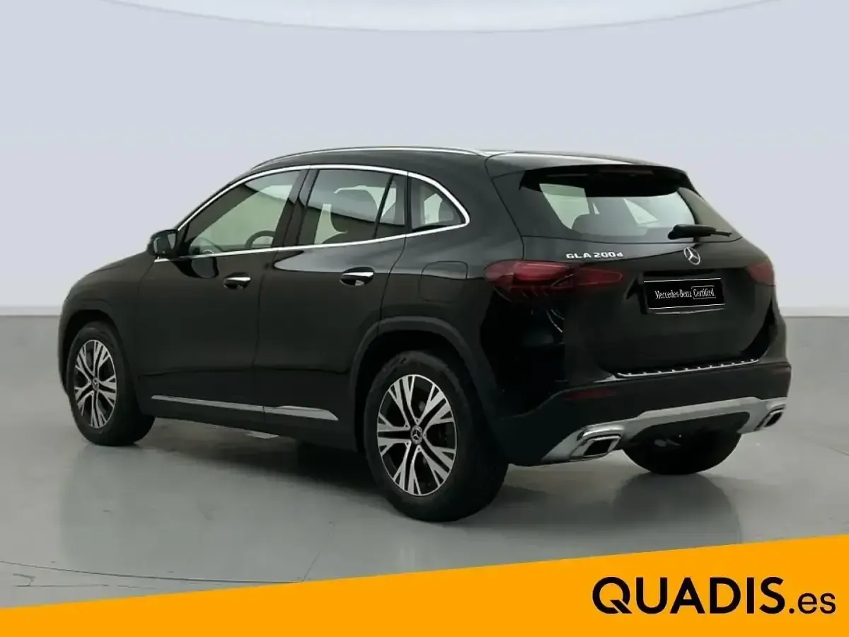 Nuevo Mercedes GLA200 150 CV (110 kW) 2026 Negro SUV