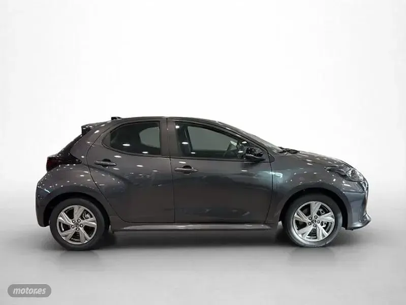 Usado Mazda 2 Exclusive-Line 116 CV (85 kW) 2025 Gris Utilitario