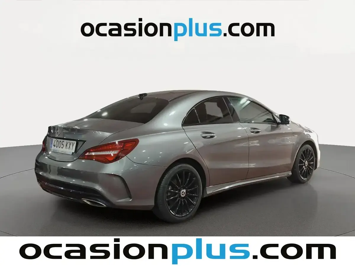 Usado Mercedes CLA200 136 CV (100 kW) 2019 Gris Berlina