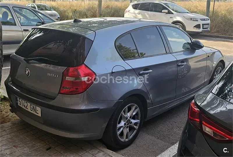 Usado BMW 118 143 CV (105 kW) 2009 Gris / plata Utilitario