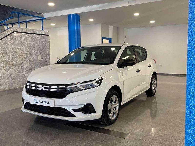 Blanco Usado 2023 Dacia Sandero Essentiel Utilitario | 14.490 € (Precio justo) - Imagen 1/4
