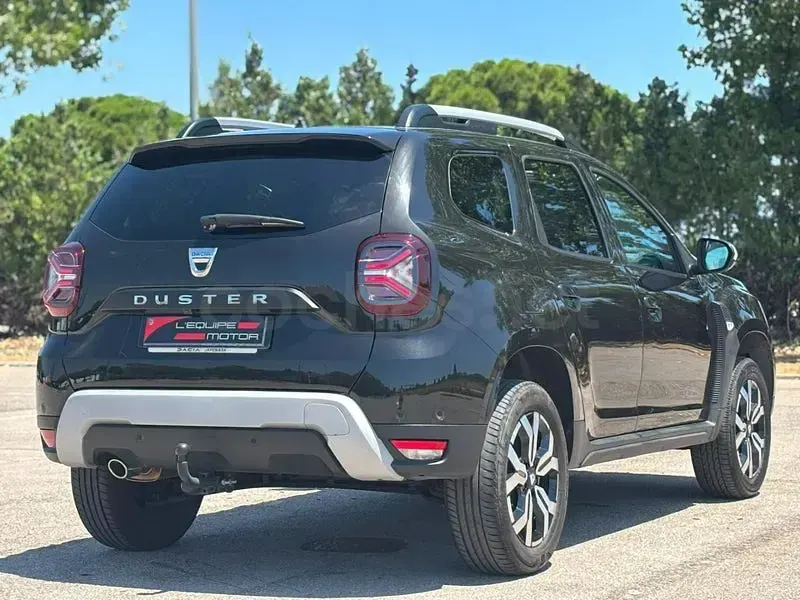 Usado Dacia Duster Prestige 100 CV (73 kW) 2022 Negro SUV