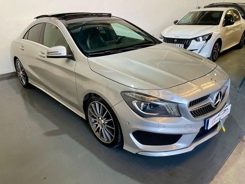 Usado Mercedes CLA200 AMG line 136 CV (100 kW) 2015 Gris / plata Berlina