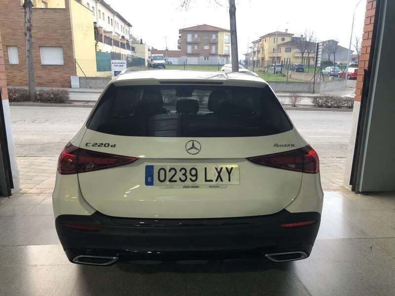 Usado Mercedes C220 200 CV (147 kW) 2022 Blanco Familiar