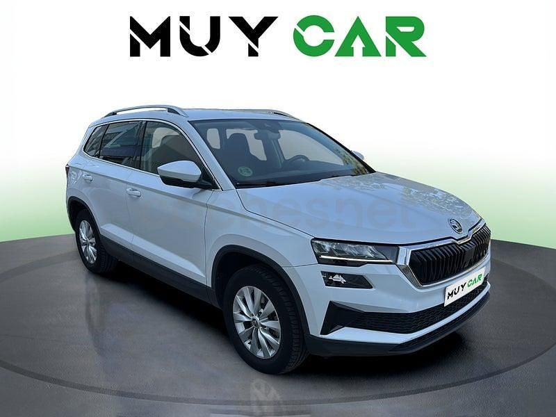 Usado Skoda Karoq Ambition 150 CV (110 kW) 2022 Blanco SUV
