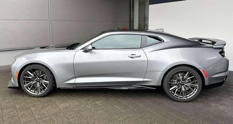 Usado Chevrolet Camaro ZL1 659 CV (484 kW) 2024 Gris Coupe