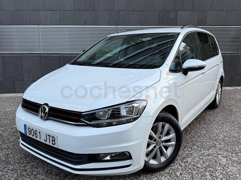 Usado VW Touran Advance 110 CV (80 kW) 2016 Blanco Monovolumen