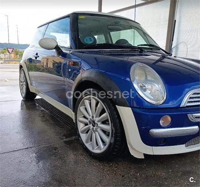 Usado Mini ONE 90 CV (66 kW) 2003 Azul Utilitario