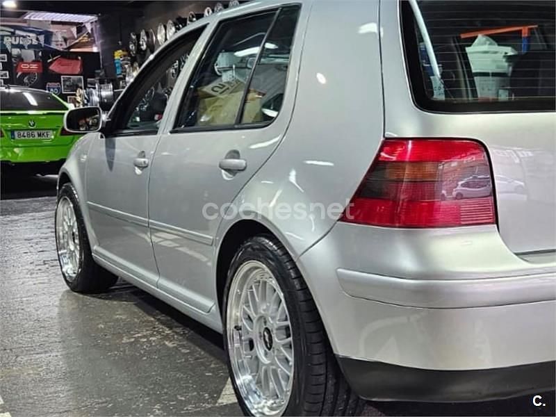 Usado VW Golf IV GTI 150 CV (110 kW) 2003 Gris / plata Berlina