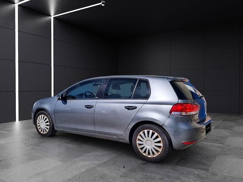 Usado VW Golf VI Advance 105 CV (77 kW) 2011 Gris Utilitario