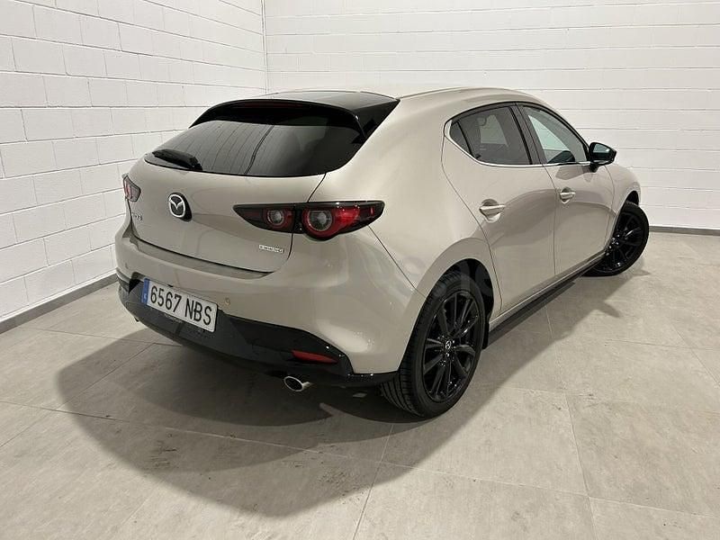 Usado Mazda 3 Homura-Line 140 CV (102 kW) 2025 Gris / plata Berlina