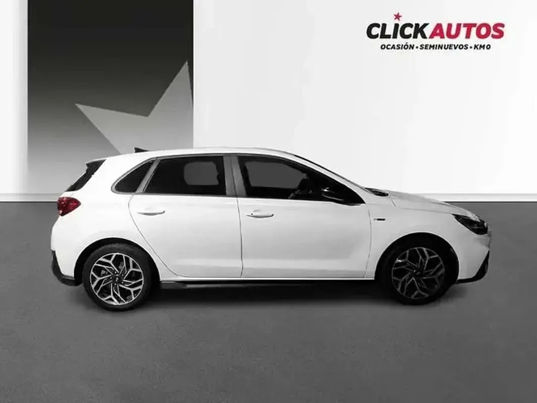 Usado Hyundai i30 N Line 101 CV (74 kW) 2025 Blanco Utilitario