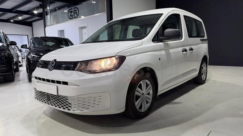 Usado VW Caddy Beach 102 CV (75 kW) 2021 Blanco Monovolumen