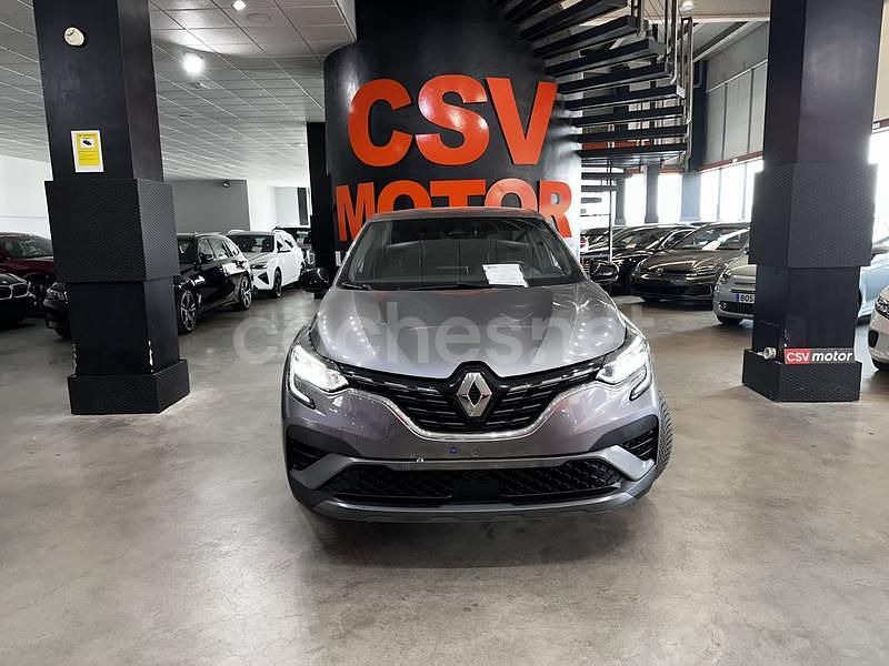 Usado Renault Captur RS Line 90 CV (66 kW) 2022 Gris / plata SUV