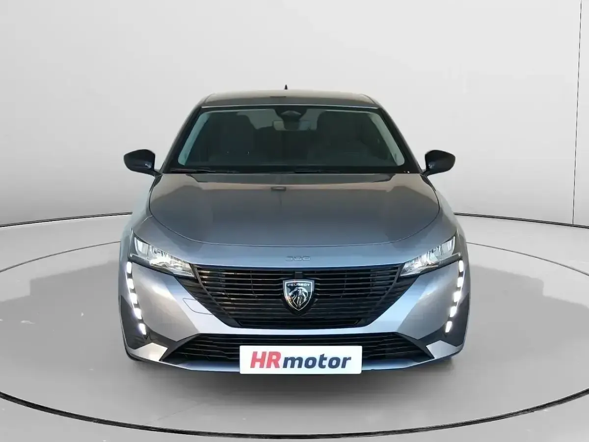 Usado Peugeot 308 Active 131 CV (96 kW) 2023 Gris Familiar