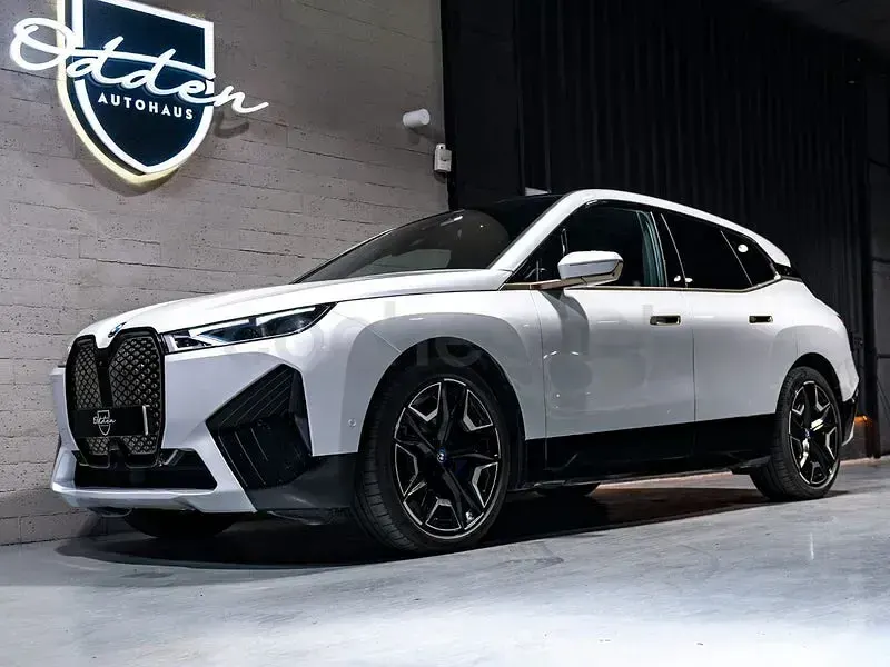 Usado BMW iX Comfort Edition 384 kW (523 CV) 2023 Eléctrico SUV