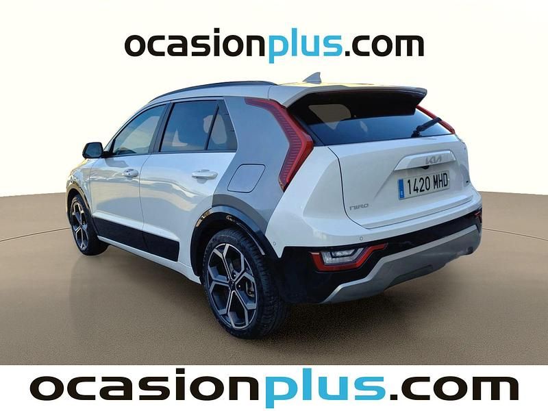 Usado Kia Niro 141 HP (103 kW) 2023 Branco SUV