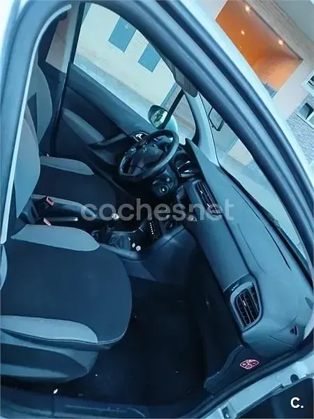 Usado Citroën C3 Attraction 68 CV (50 kW) 2014 Gris / plata Berlina