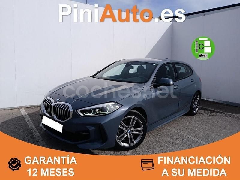Gris / plata Usado 2021 BMW 118 Utilitario | 23.990 € (Un poco caro) - Imagen 1/4