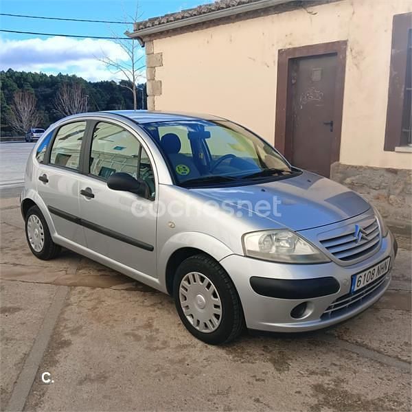 Usado Citroën C3 61 CV (44 kW) 2005 Gris / plata Berlina