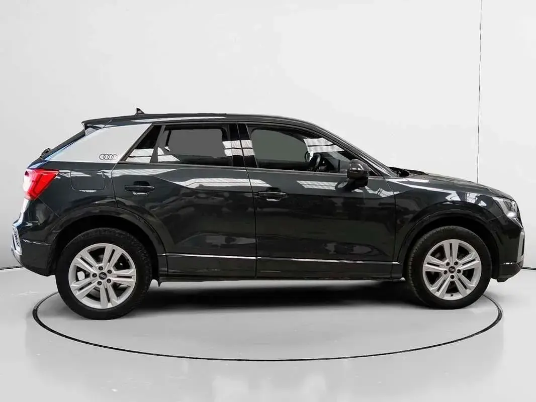 Usado Audi Q2 Advanced 116 CV (85 kW) 2022 Gris SUV