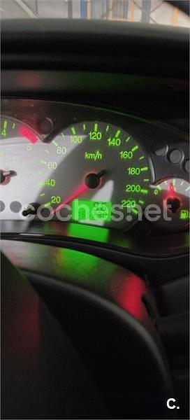 Azul Usado 2004 Ford Focus Trend Berlina | 3000 € (Precio justo) - Imagen 1/4