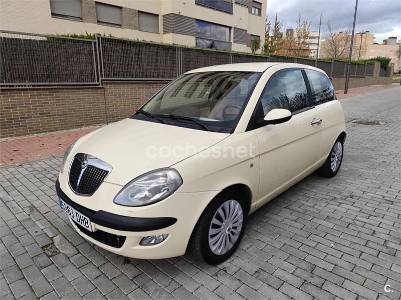 Beige Usado 2005 Lancia Ypsilon Utilitario | 2650 € (Super precio) - Imagen 1/4