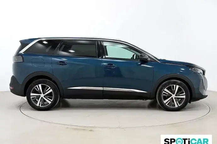 Usado Peugeot 5008 Allure 130 CV (95 kW) 2022 Azul SUV