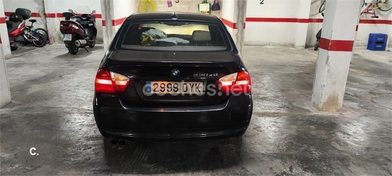 Negro Usado 2006 BMW 330 Sport Line Berlina | 6200 € (Precio justo) - Imagen 1/4