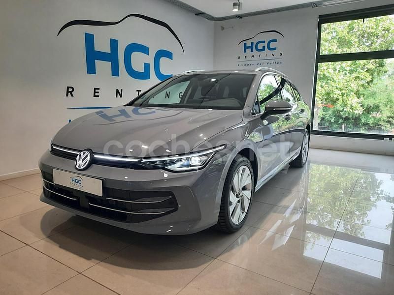 Gris / plata Usado 2025 VW Golf VIII Style Familiar | 25.990 € (Precio justo) - Imagen 1/4
