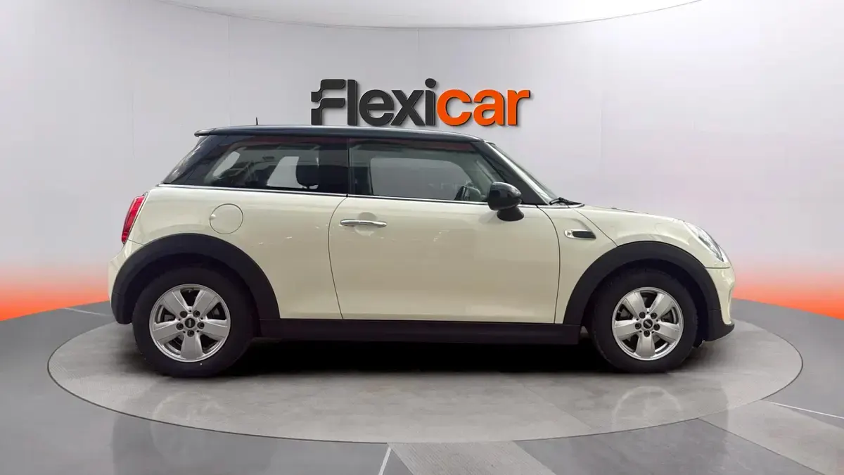 Usado Mini Cooper D 116 CV (85 kW) 2018 Blanco Utilitario