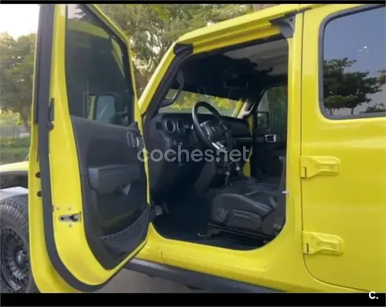 Usado Jeep Wrangler Rubicon 381 CV (280 kW) 2023 Amarillo SUV