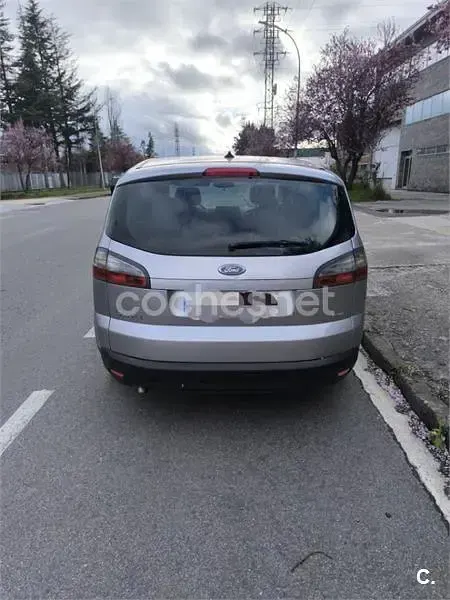 Usado Ford S-MAX Titanium 140 CV (102 kW) 2007 Gris / plata Monovolumen