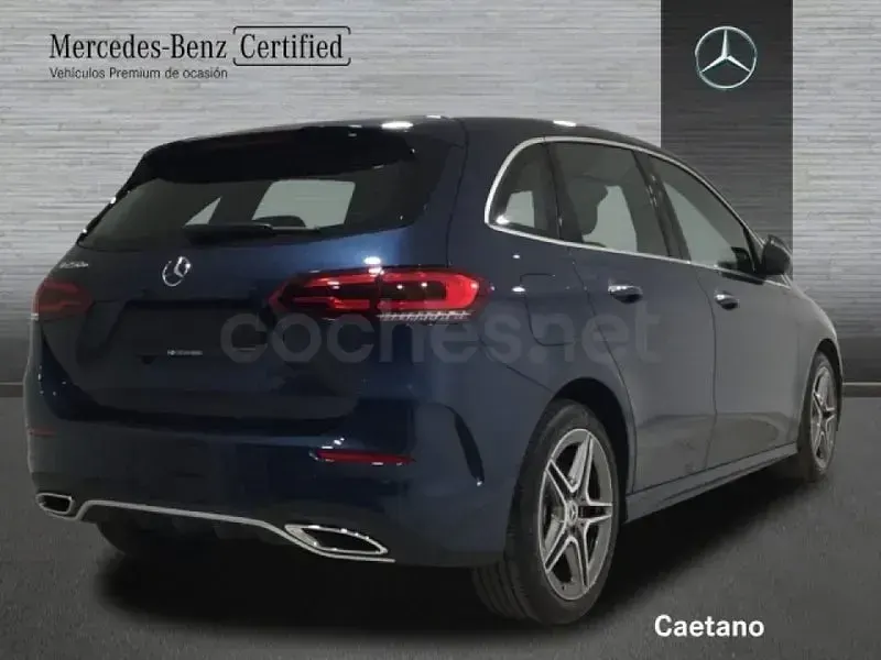 Usado Mercedes B250 218 CV (160 kW) 2020 Azul Utilitario