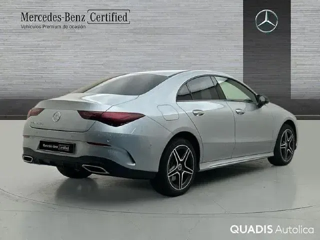 Usado Mercedes CLA250e 218 CV (160 kW) 2025 Plata hightech Berlina