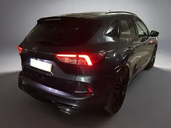 Usado Ford Kuga ST-Line X 226 CV (166 kW) 2023 Azul SUV