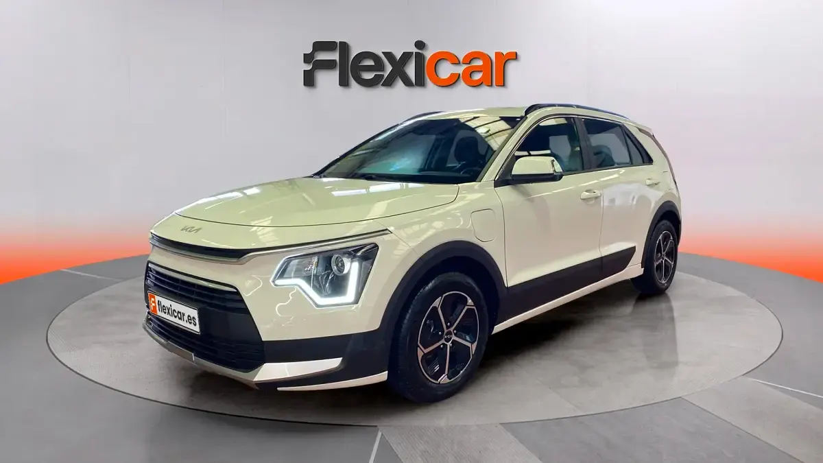 Usado Kia Niro 141 CV (103 kW) 2023 Blanco SUV