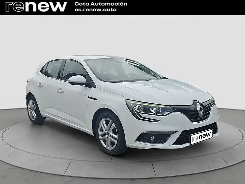 Usado Renault Mégane IV Business 90 CV (66 kW) 2018 Blanco Berlina