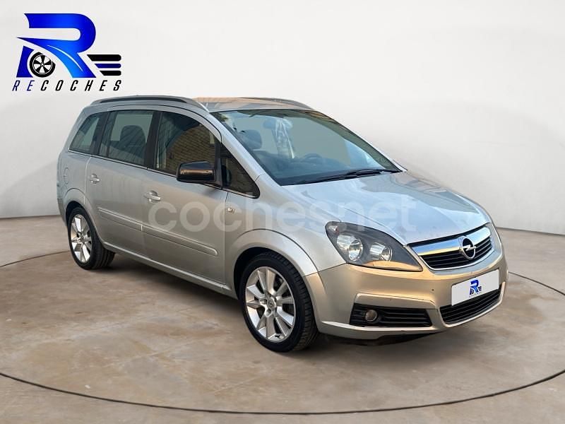 Gris / plata Usado 2007 Opel Zafira Cosmo Monovolumen | 2799 € (Precio justo) - Imagen 1/4