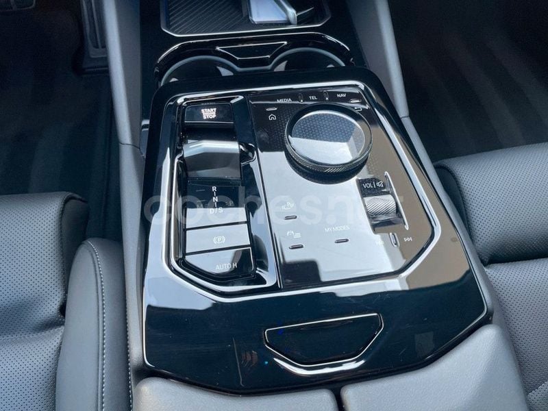 Usado BMW 520 Comfort Edition 208 CV (152 kW) 2024 Gris / plata Berlina