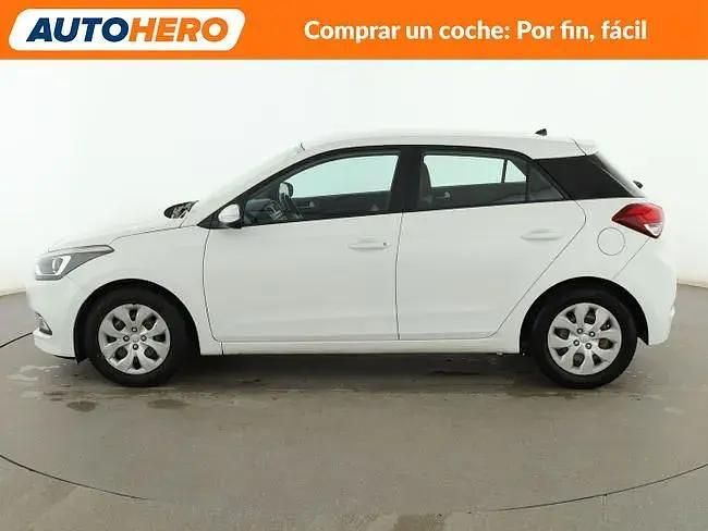 Begagnad Hyundai i20 100 HK (73 kW) 2016 Vit Sedan