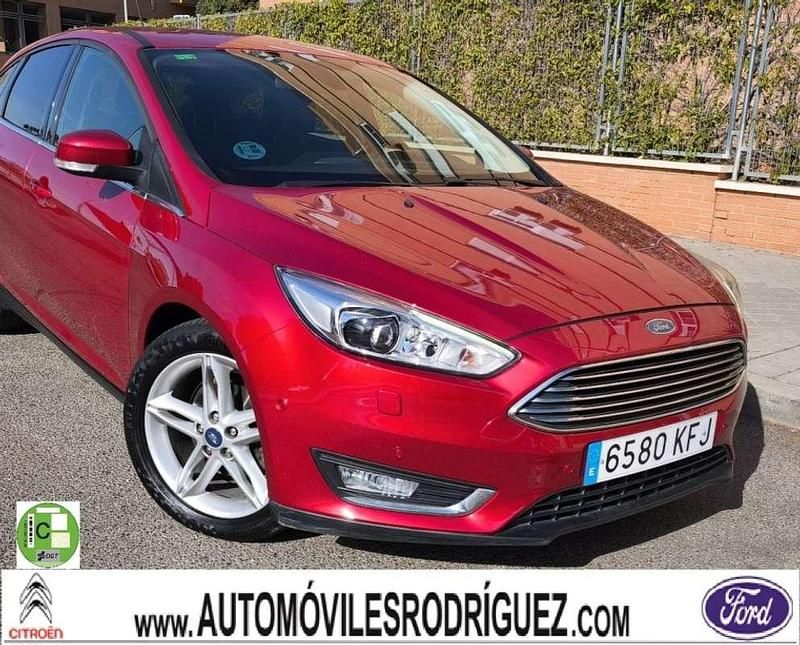 Rojo Usado 2017 Ford Focus Titanium Utilitario | 12.900 € (Precio justo) - Imagen 1/4
