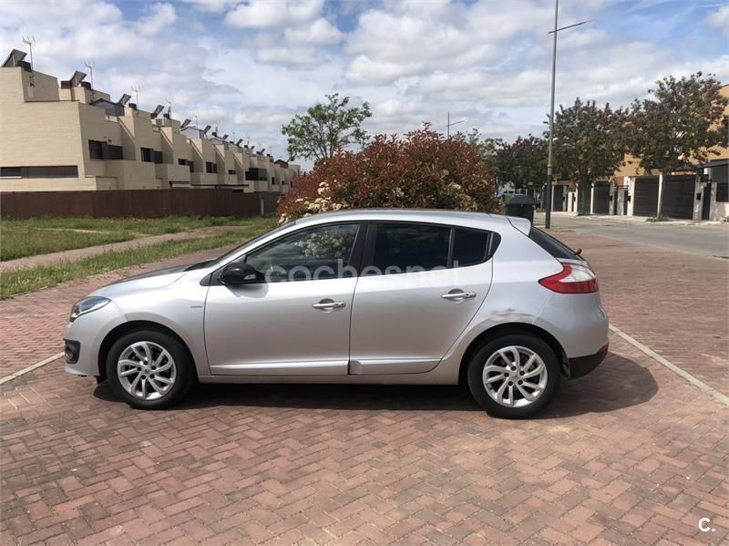 Gris / plata Usado 2014 Renault Mégane III Intens Berlina | 4700 € (Super precio) - Imagen 1/4