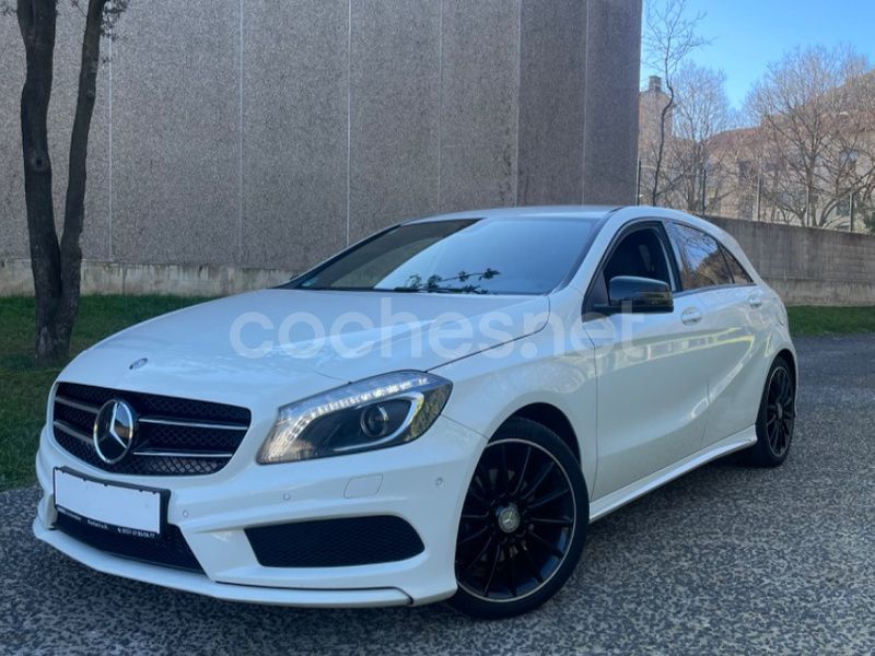 Blanco Usado 2015 Mercedes A180 AMG line Berlina | 15.999 € (Precio justo) - Imagen 1/4