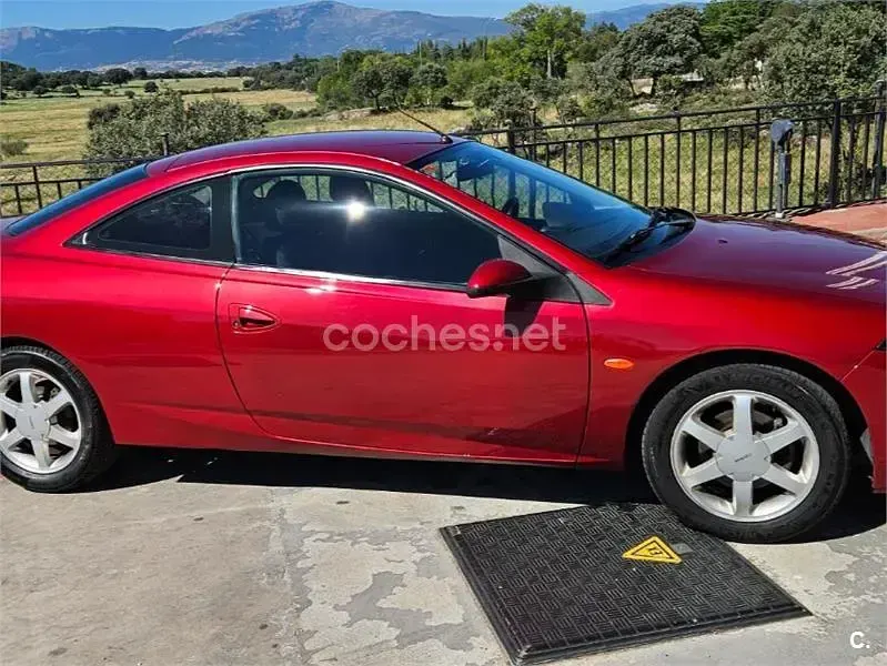 Usado Ford Cougar 170 CV (125 kW) 1999 Rojo Coupe