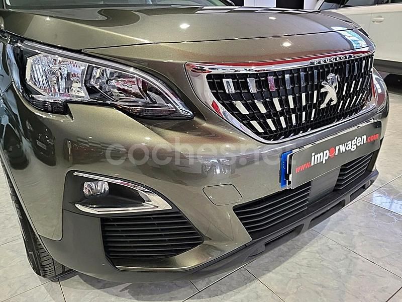 Usado Peugeot 3008 Active 130 CV (95 kW) 2018 Gris / plata SUV