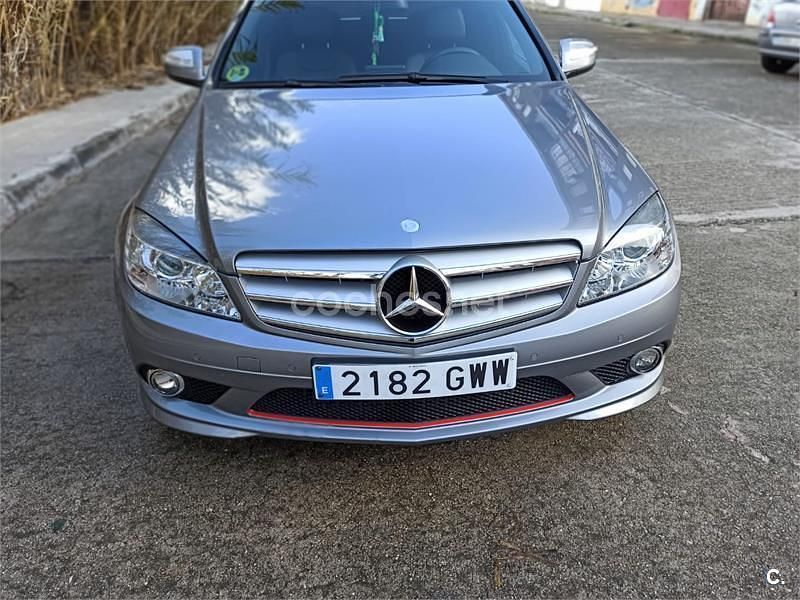 Usado Mercedes C220 Avantgarde 150 CV (110 kW) 2008 Gris / plata Berlina