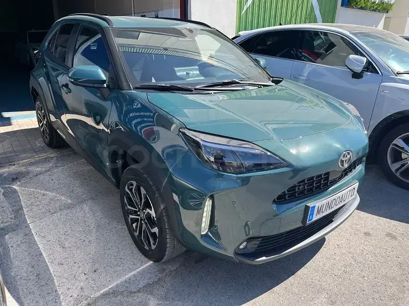 Nuevo Toyota Yaris Cross Active 131 CV (96 kW) 2026 Verde SUV