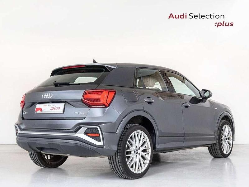 Usado Audi Q2 S-Line 150 CV (110 kW) 2025 Gris SUV